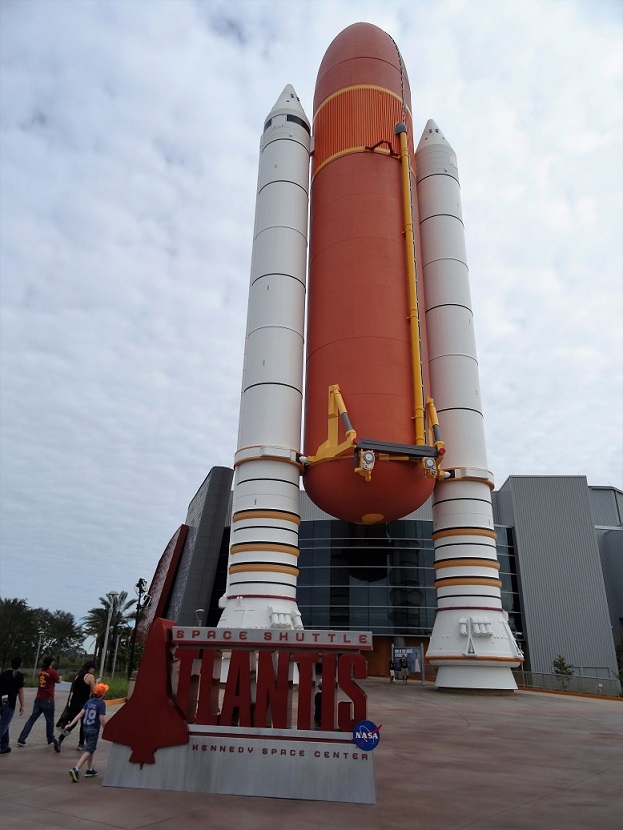 Atlantis_Space_Shuttle_Building