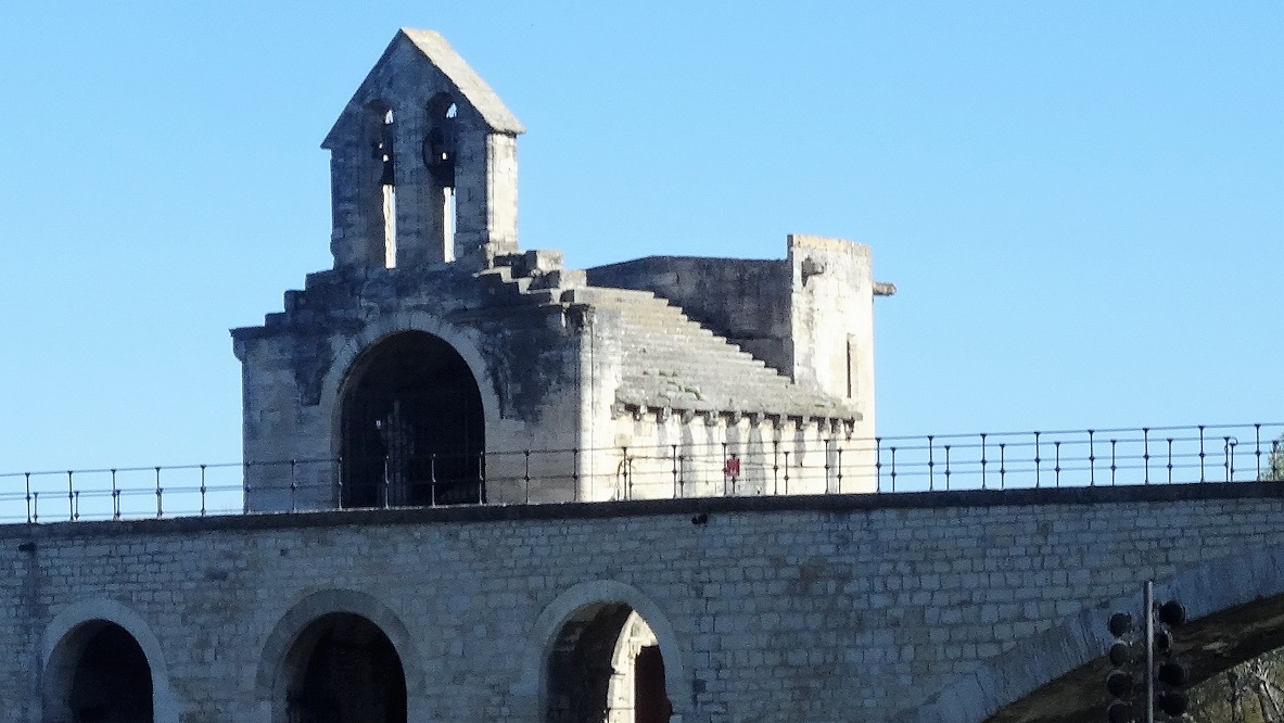 Avignon_Bridge_Chapel