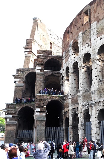 Colosseum_Passages