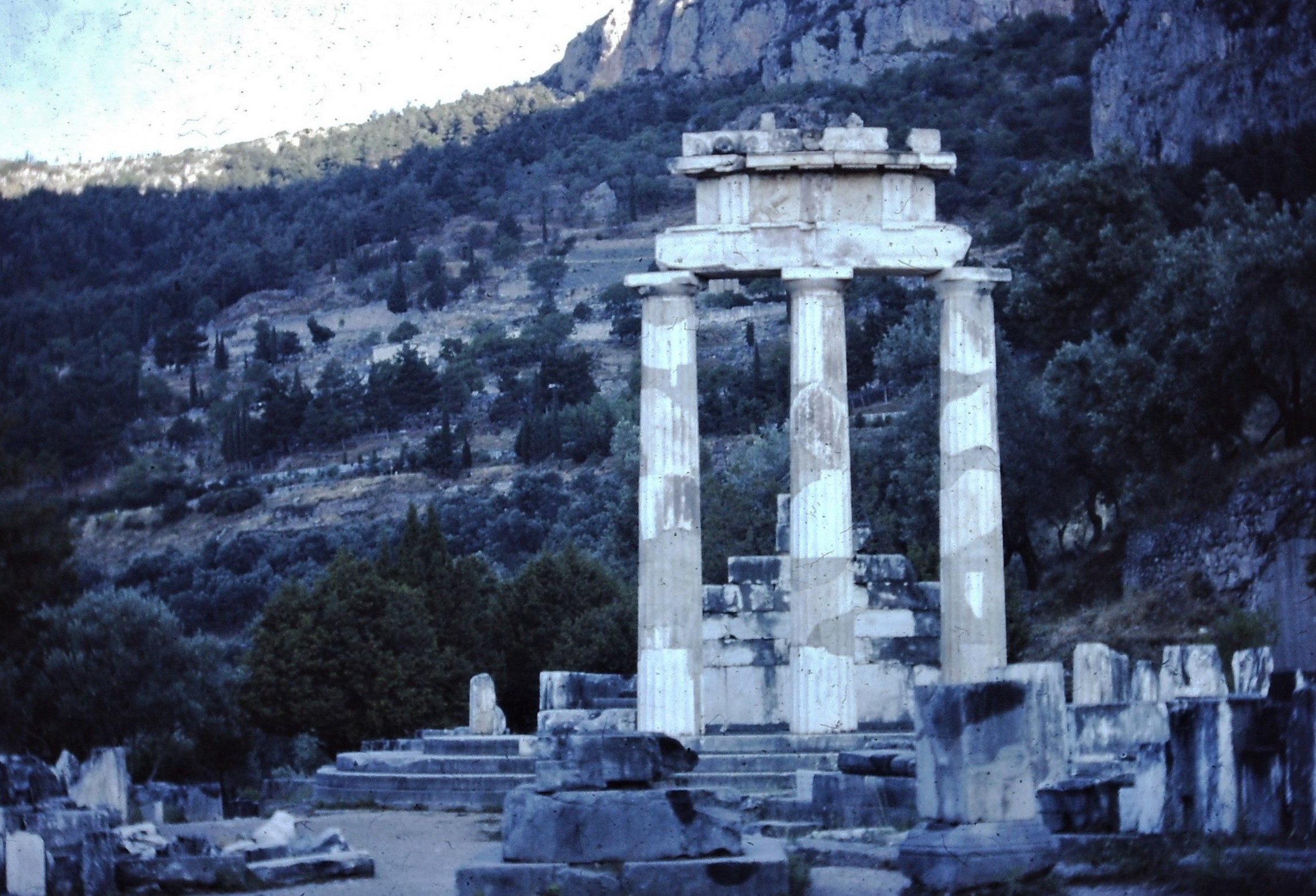 Delphi_Tholos