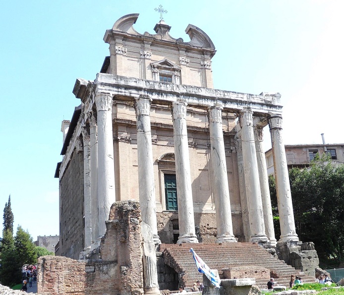 Forum_Temple_of_Antoninus_and_Faustina
