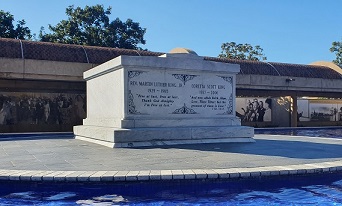 Martin_Luther_King_Tomb