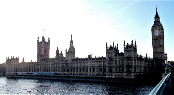 Palace_of_Westminster_Riverside