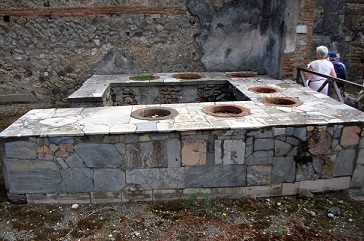 Pompeii_Food_Shop2