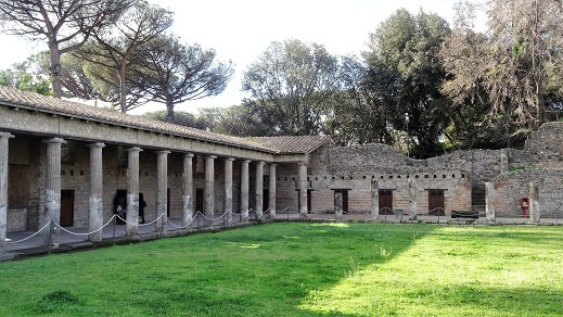 Pompeii_Gladiators_Barracks