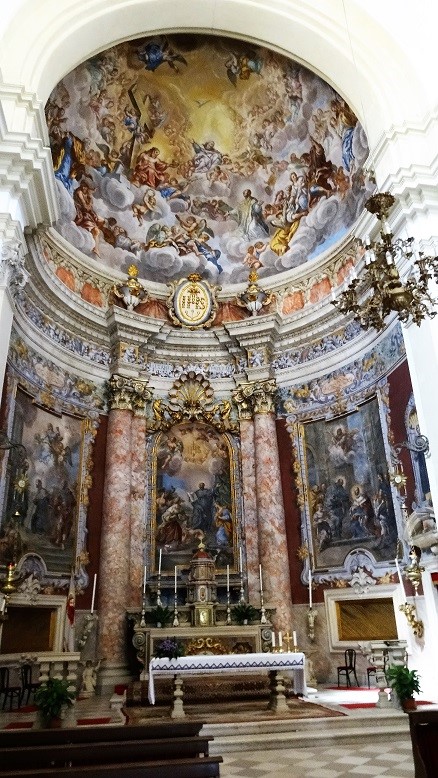 St_Ignatius_Church_Main_Altar