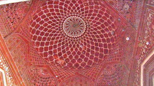 Taj_Mahal_Mosque_Ceiling