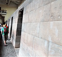 Temple_Sloping_Walls_Cusco
